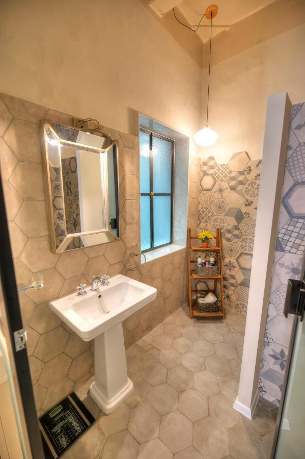Charming & Traditional Flat In City Center Esch1-2 Valletta Bagian luar foto
